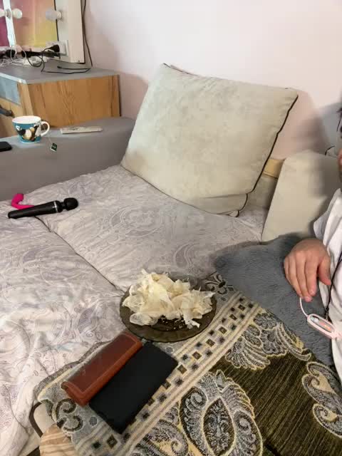 _Milashka_ Live Sex December 17, 2025