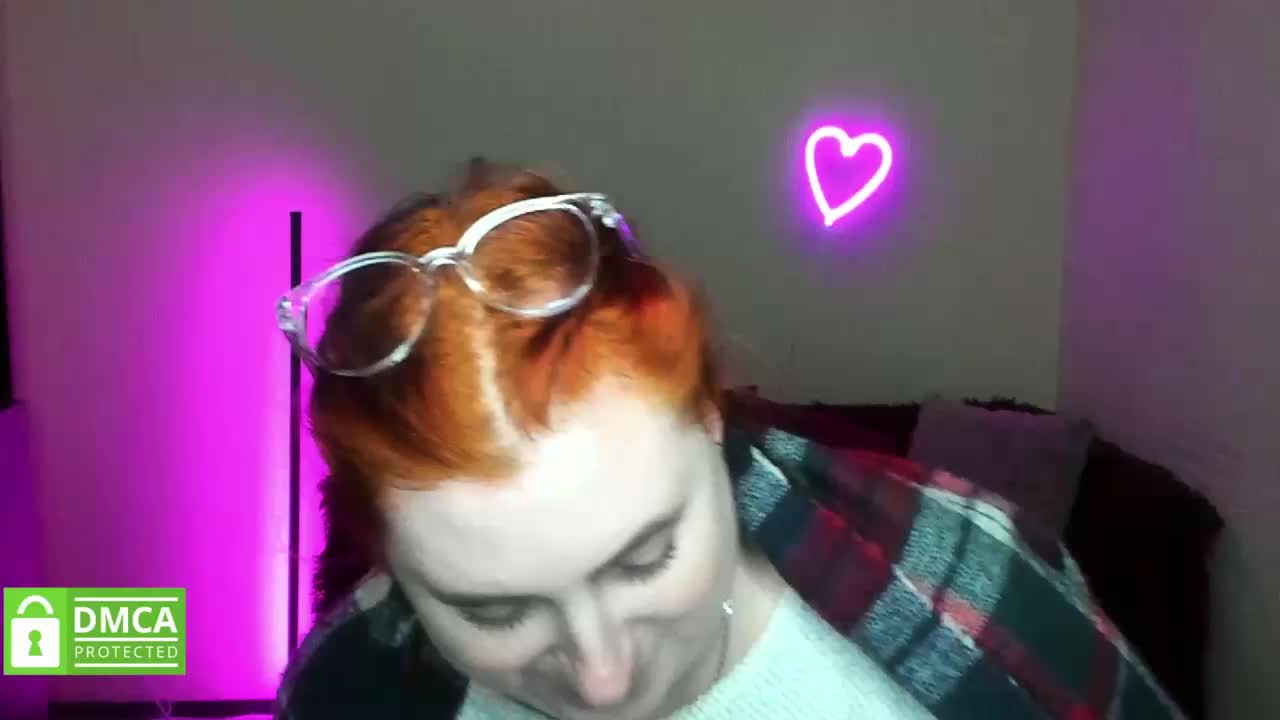 Aliciaredluv Live Sex December 17, 2025