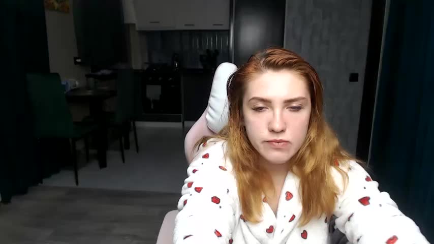 Reginasmilee Live Sex December 17, 2025