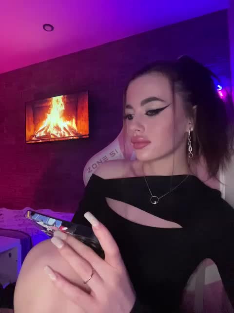 HotGirlEva Live Sex December 14, 2025