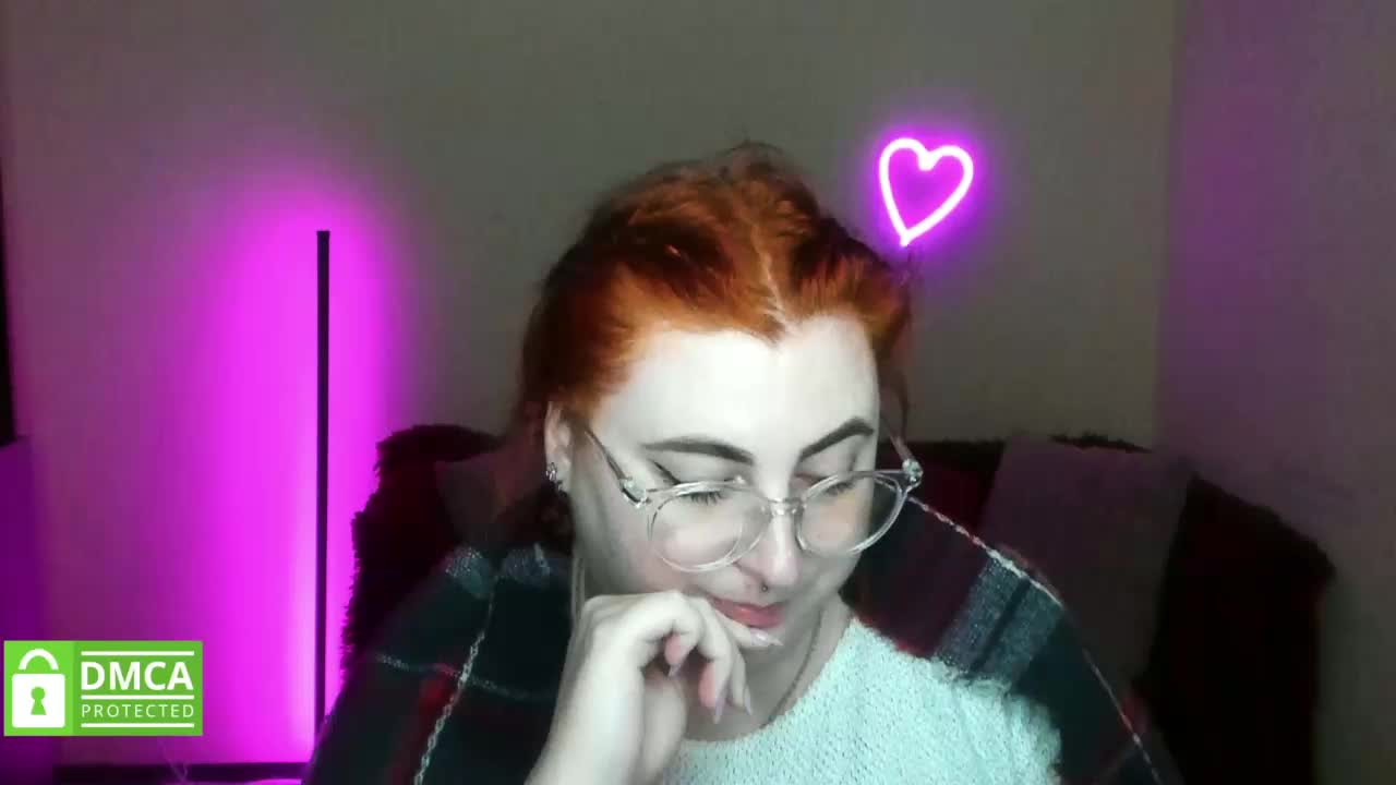 Aliciaredluv Live Sex December 17, 2025