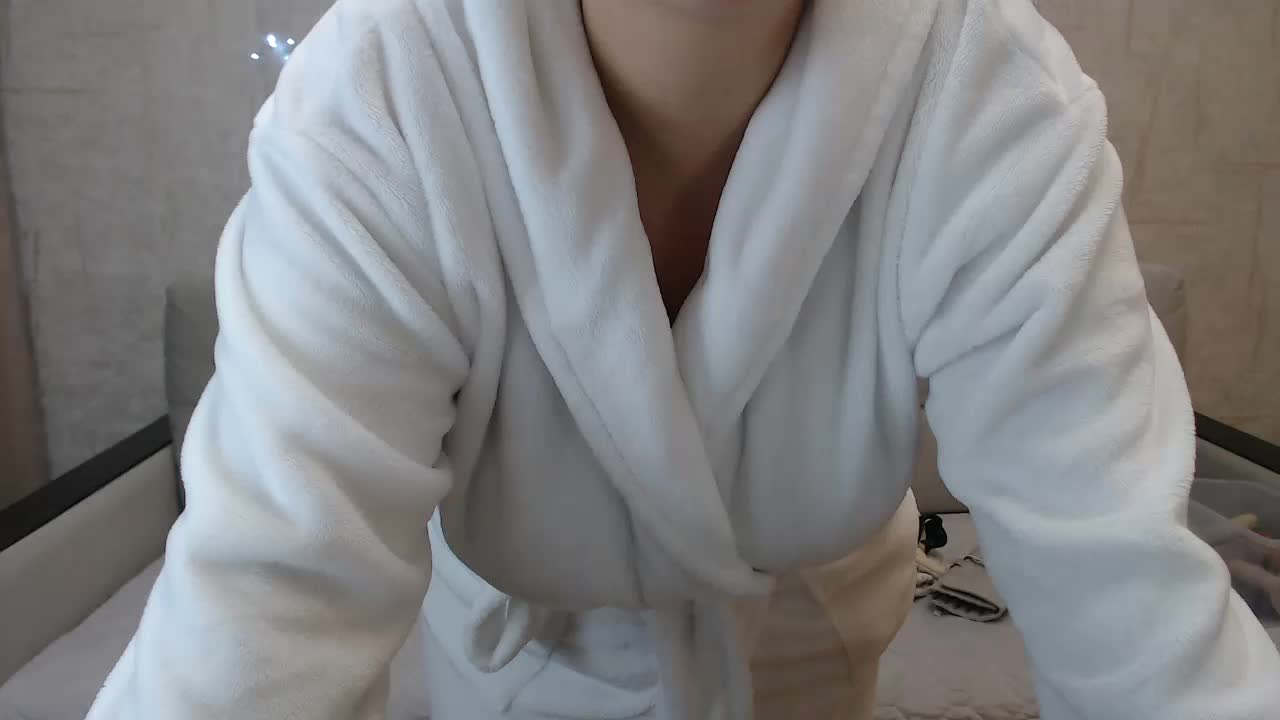 JenniferTheChic Live Sex December 17, 2025