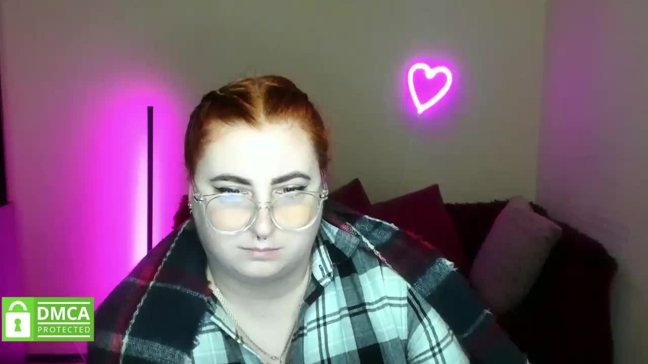 Aliciaredluv Live Sex December 17, 2025