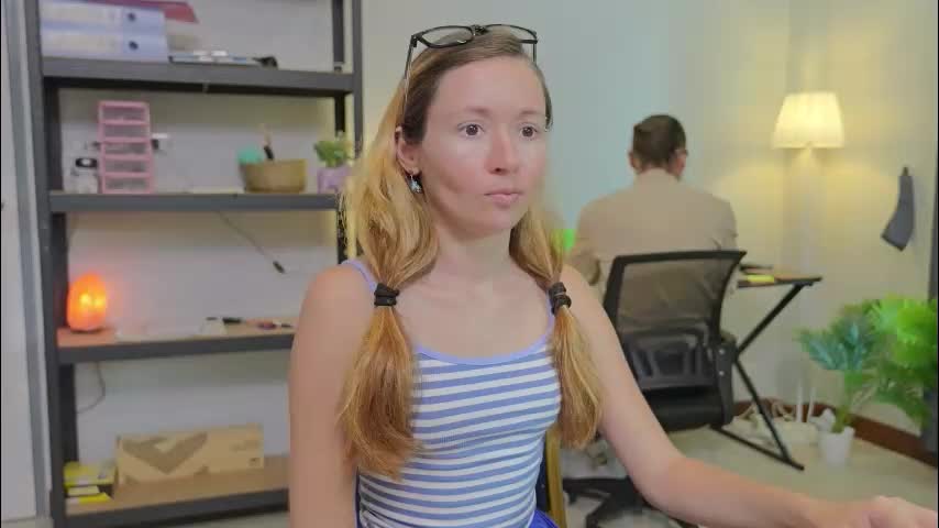 ellcrys Live Sex December 15, 2025