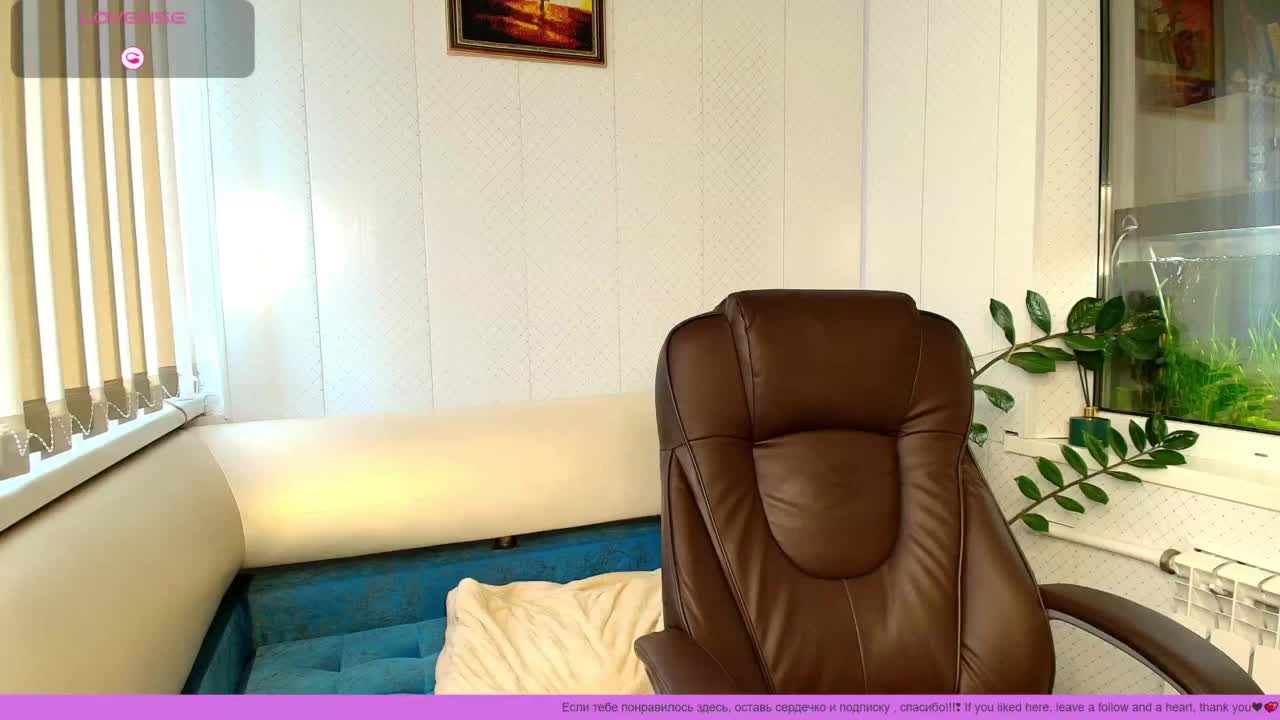 LinaCrave Live Sex December 14, 2025