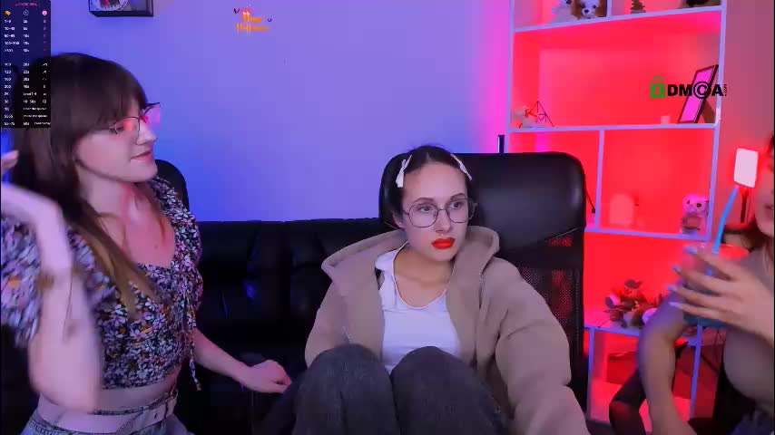 mona_cloud Live Sex December 17, 2025