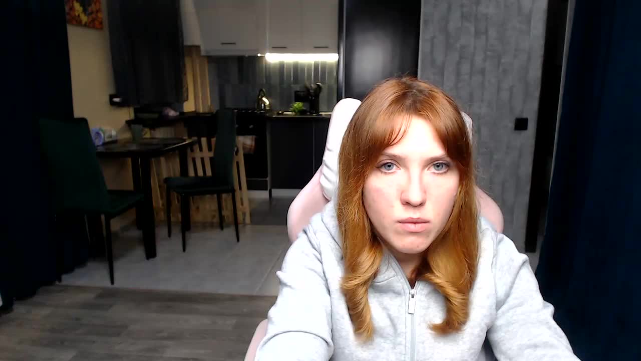 Regimasmile Live Sex December 13, 2025