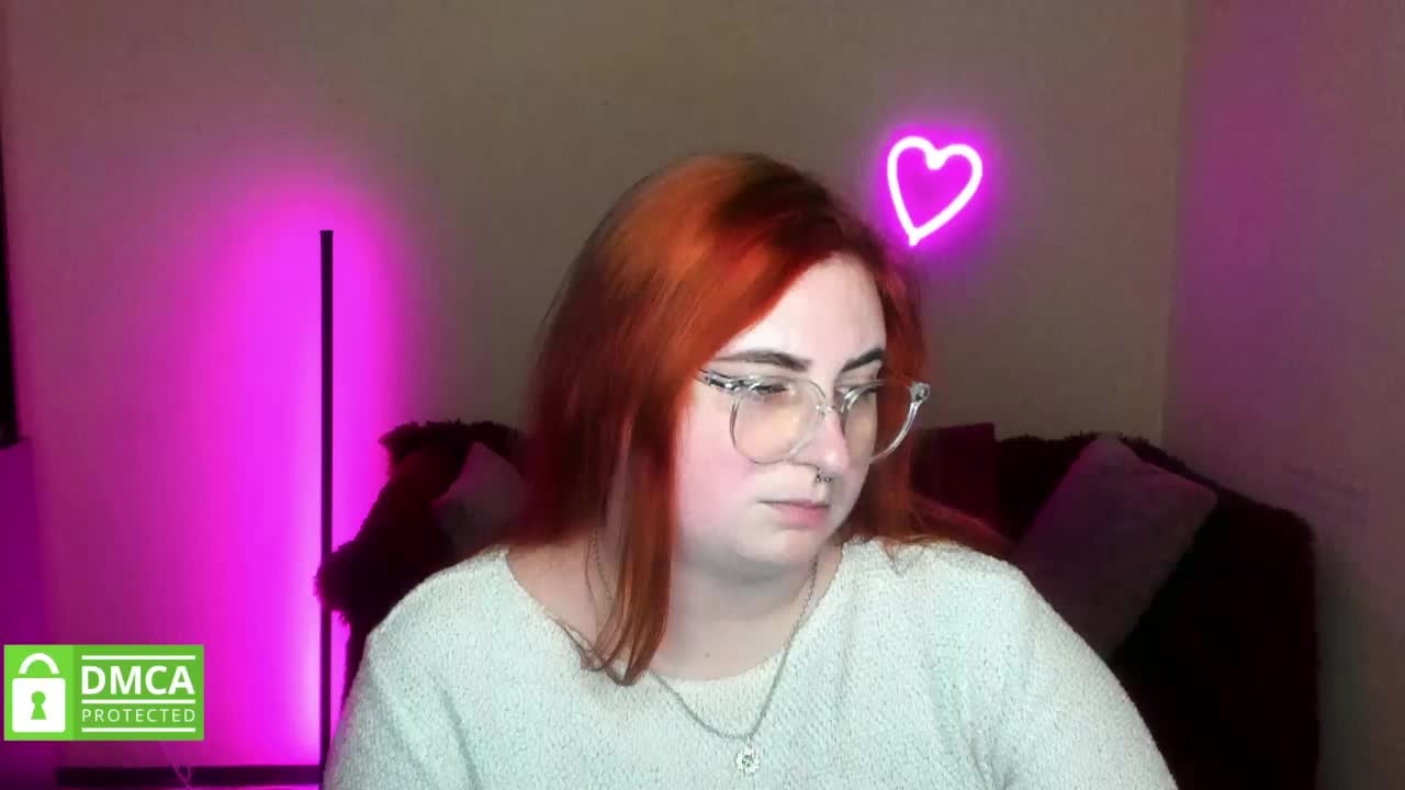 Aliciaredluv Live Sex December 17, 2025