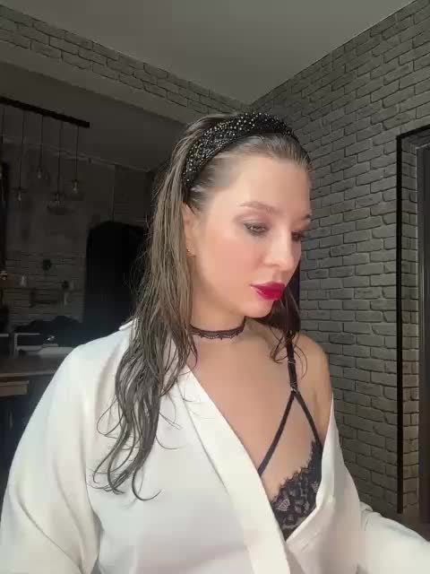 Melissa222Femdom Live Sex December 14, 2025