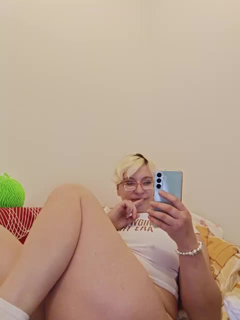 Vika211 Live Sex December 17, 2025