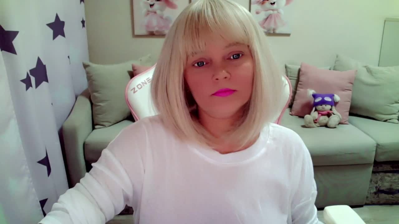 ChristieRoses Live Sex December 13, 2025