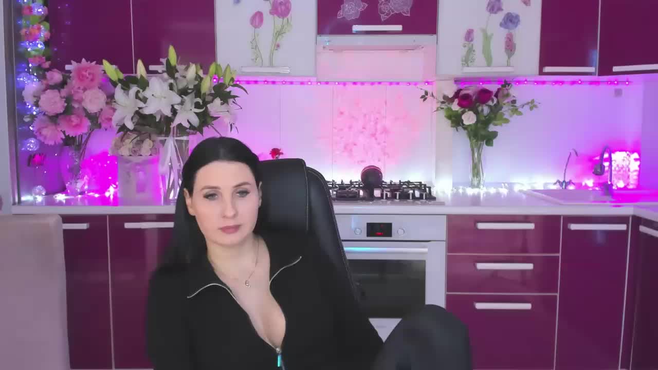 Olivija2020 Live Sex December 14, 2025