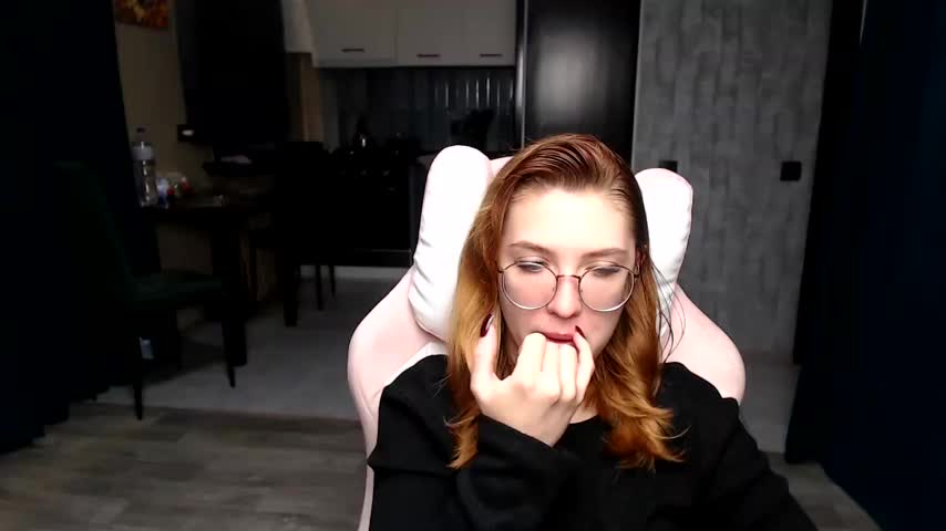 Reginasmilee Live Sex December 17, 2025