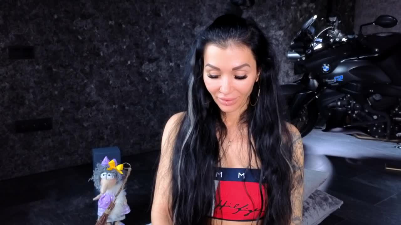 -BABAYAGA- Live Sex December 17, 2025