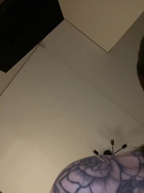 v_-_-_v Live Sex December 13, 2025