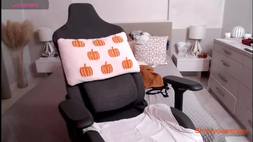 smileyouarehere Live Sex December 14, 2025