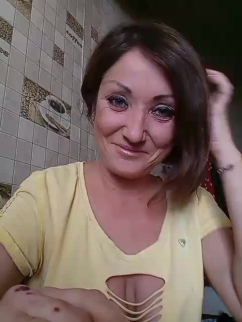 8BESTGirl8 Live Sex December 12, 2025