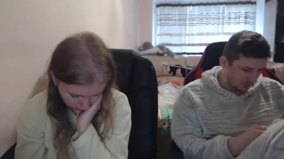 jenisandpeter Live Sex December 17, 2025