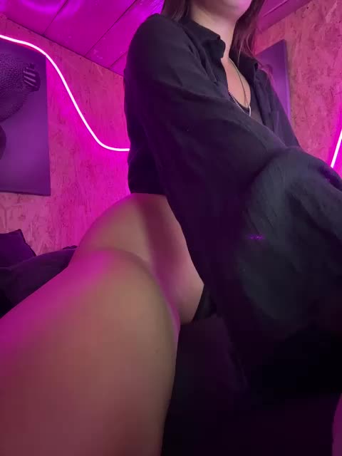 Mini-Molly69x Live Sex December 13, 2025