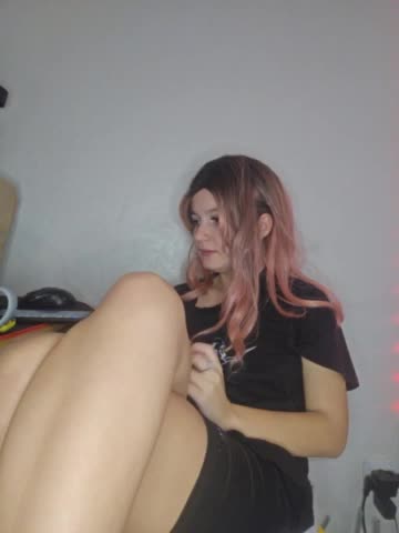 Leah-2 Live Sex December 13, 2025