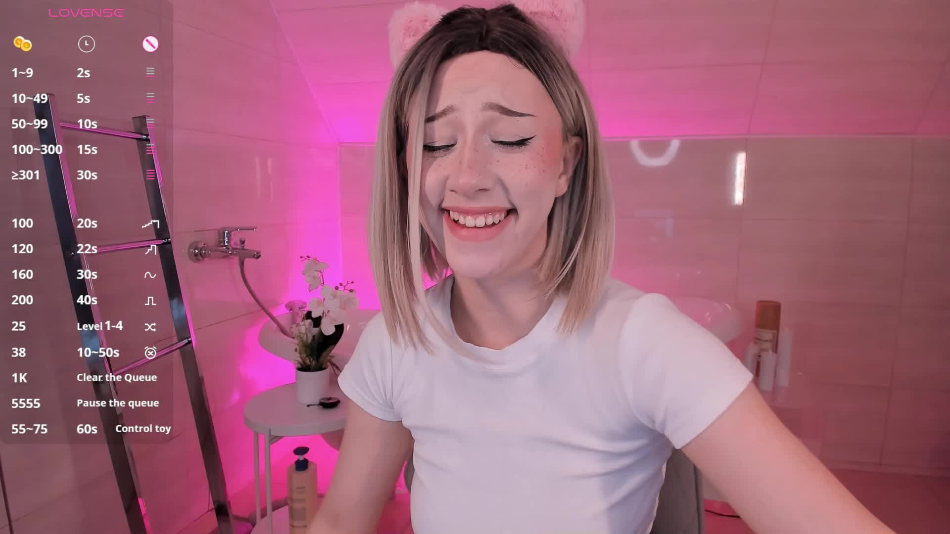 Necucubi Live Sex December 17, 2025