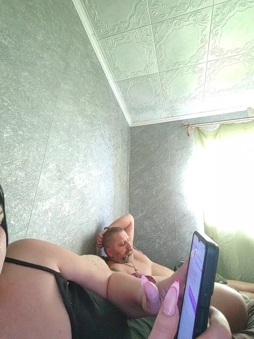 Cleopatra1990 Live Sex December 17, 2025