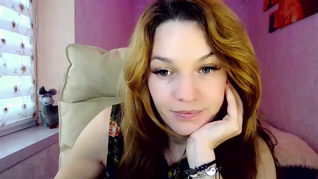 smilesss Live Sex December 13, 2025