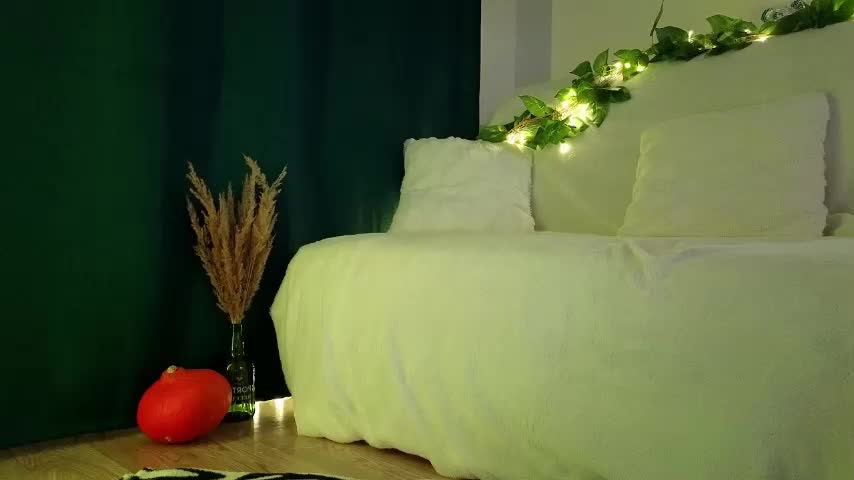 KristinaBounty Live Sex December 17, 2025