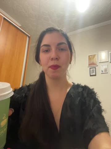 Vika19981 Live Sex December 14, 2025