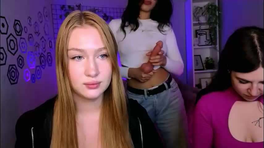 playful_sophie Live Sex December 17, 2025