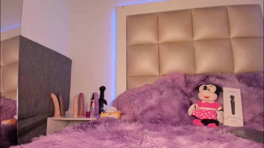 jadeestudios Live Sex December 12, 2025