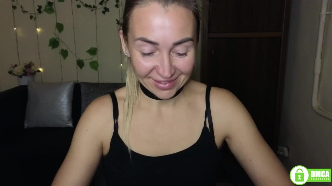 Jullyblondkiss Live Sex December 13, 2025