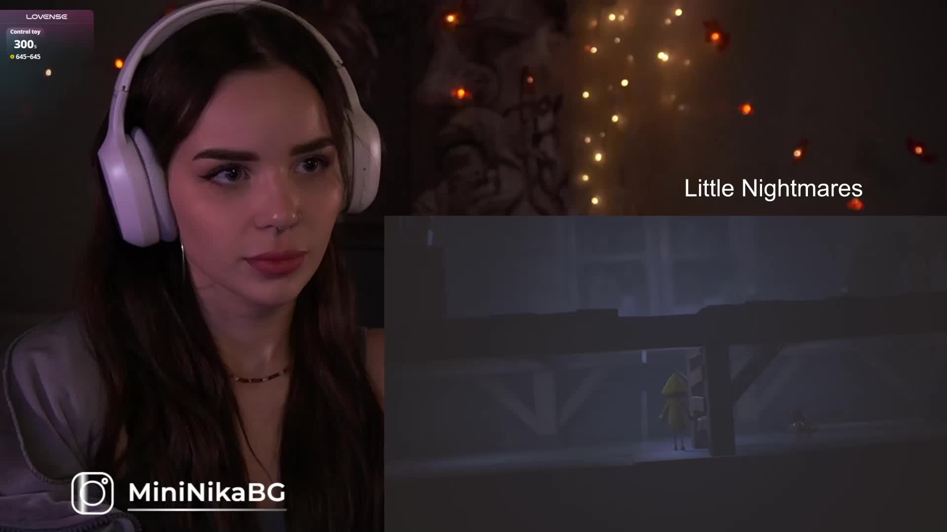 MiniNika Live Sex December 15, 2025