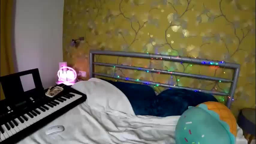 olivka_flower Live Sex December 18, 2025