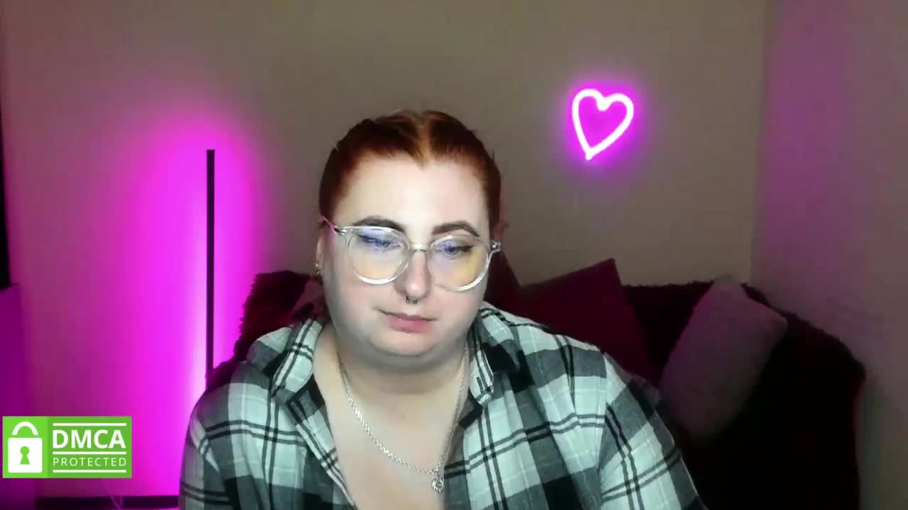 Aliciaredluv Live Sex December 17, 2025