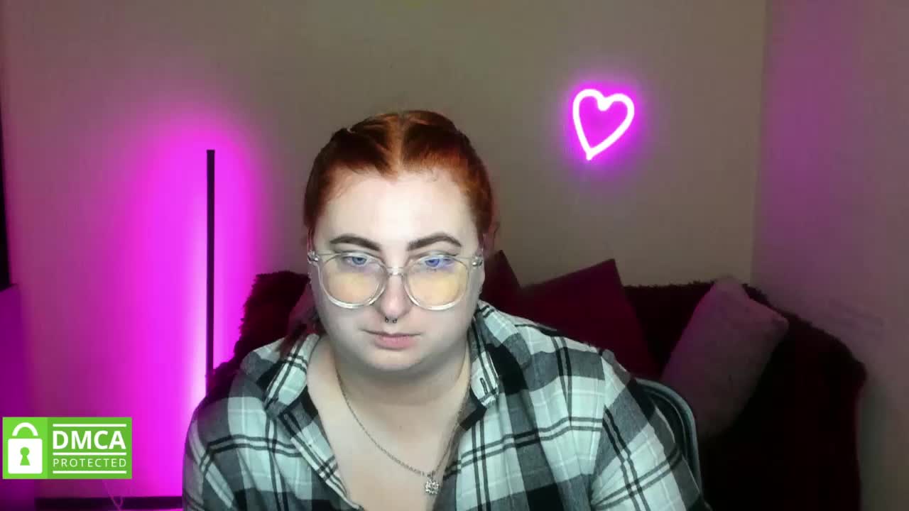 Aliciaredluv Live Sex December 17, 2025