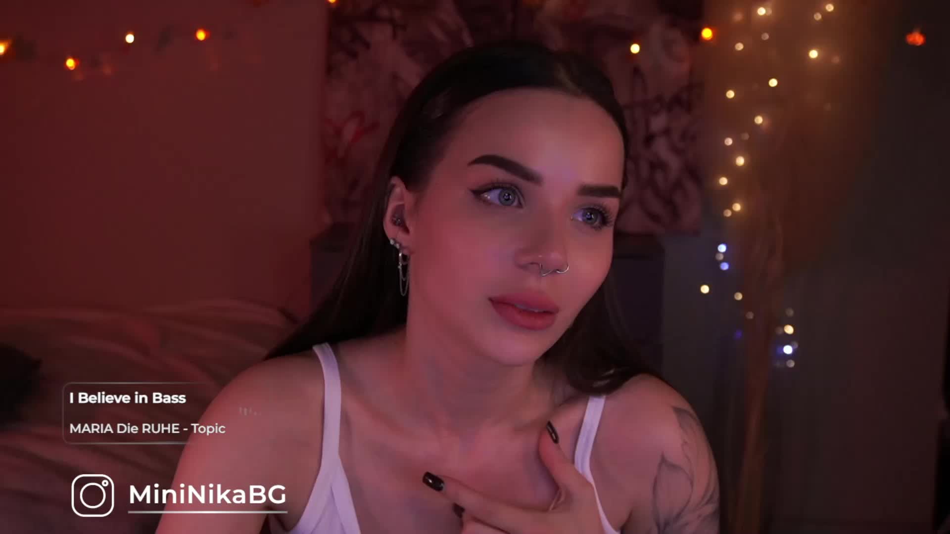 MiniNika Live Sex December 15, 2025
