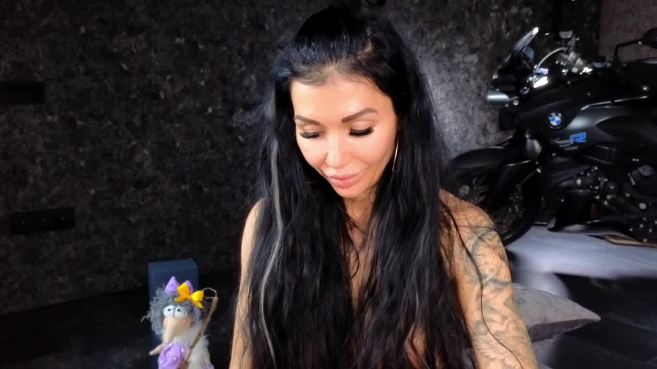 -BABAYAGA- Live Sex December 17, 2025