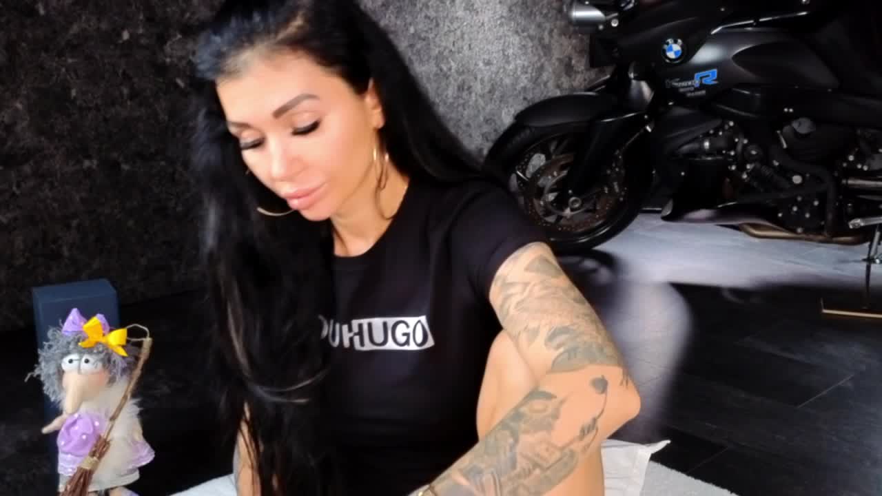 -BABAYAGA- Live Sex December 17, 2025