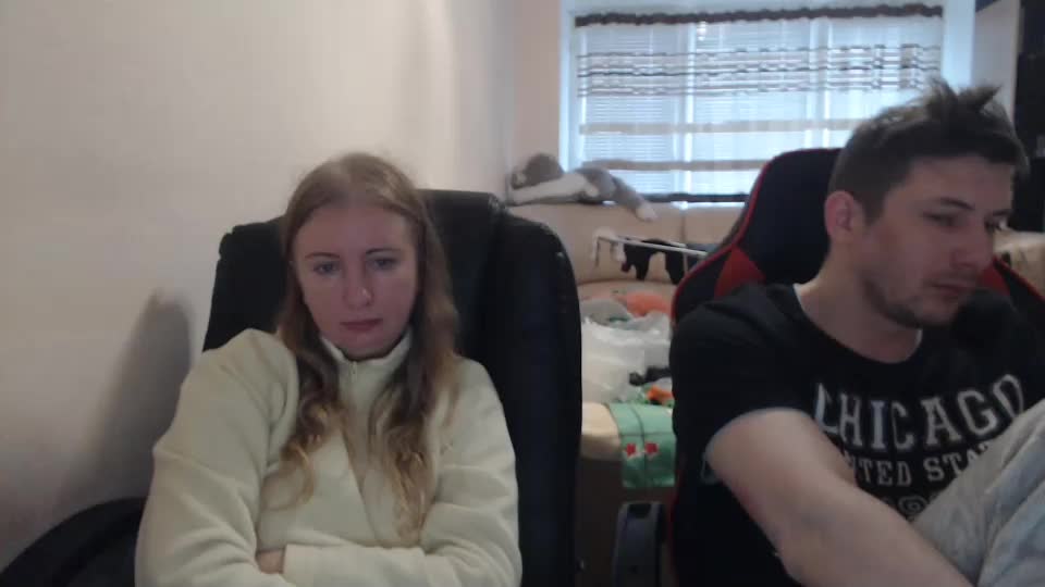 jenisandpeter Live Sex December 17, 2025