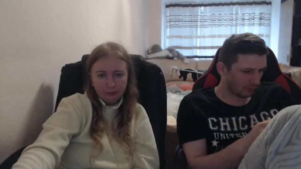 jenisandpeter Live Sex December 17, 2025