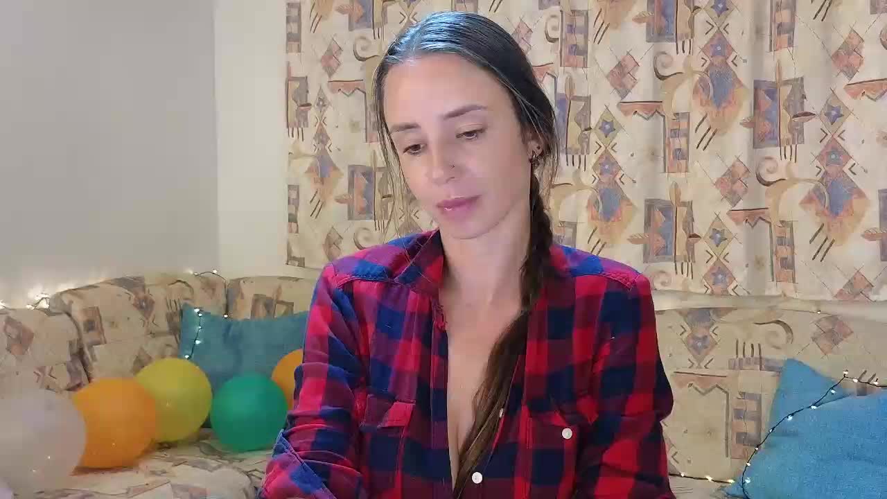 Miss_Milka Live Sex December 17, 2025