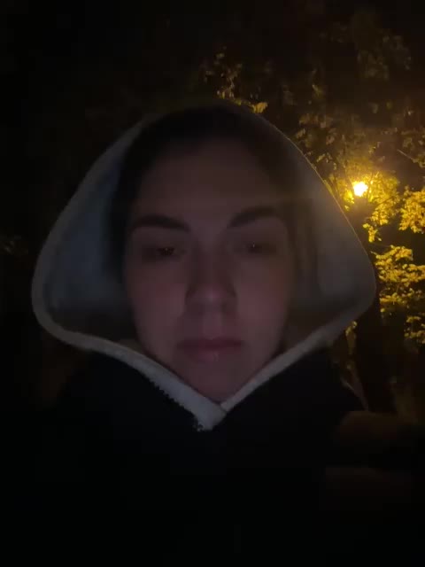 Vika19981 Live Sex December 14, 2025