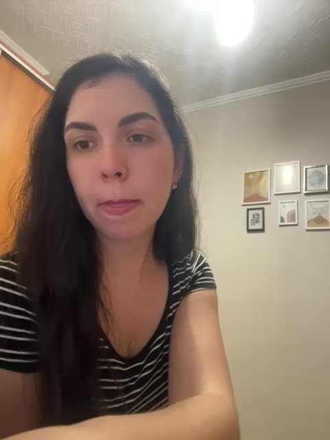 Vika19981 Live Sex December 14, 2025