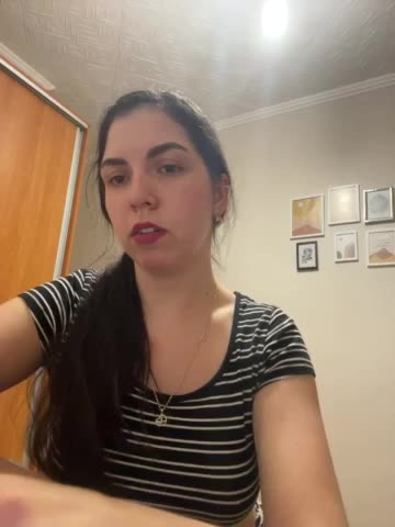 Vika19981 Live Sex December 14, 2025