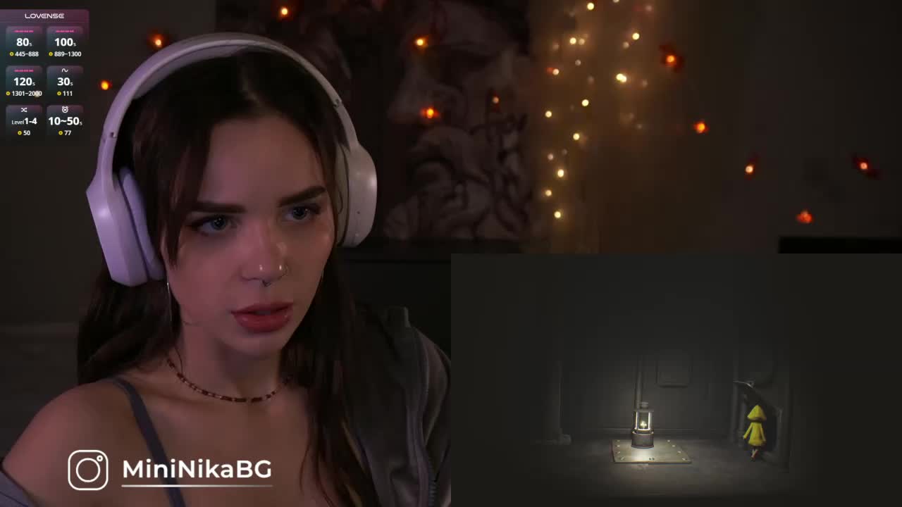 MiniNika Live Sex December 15, 2025