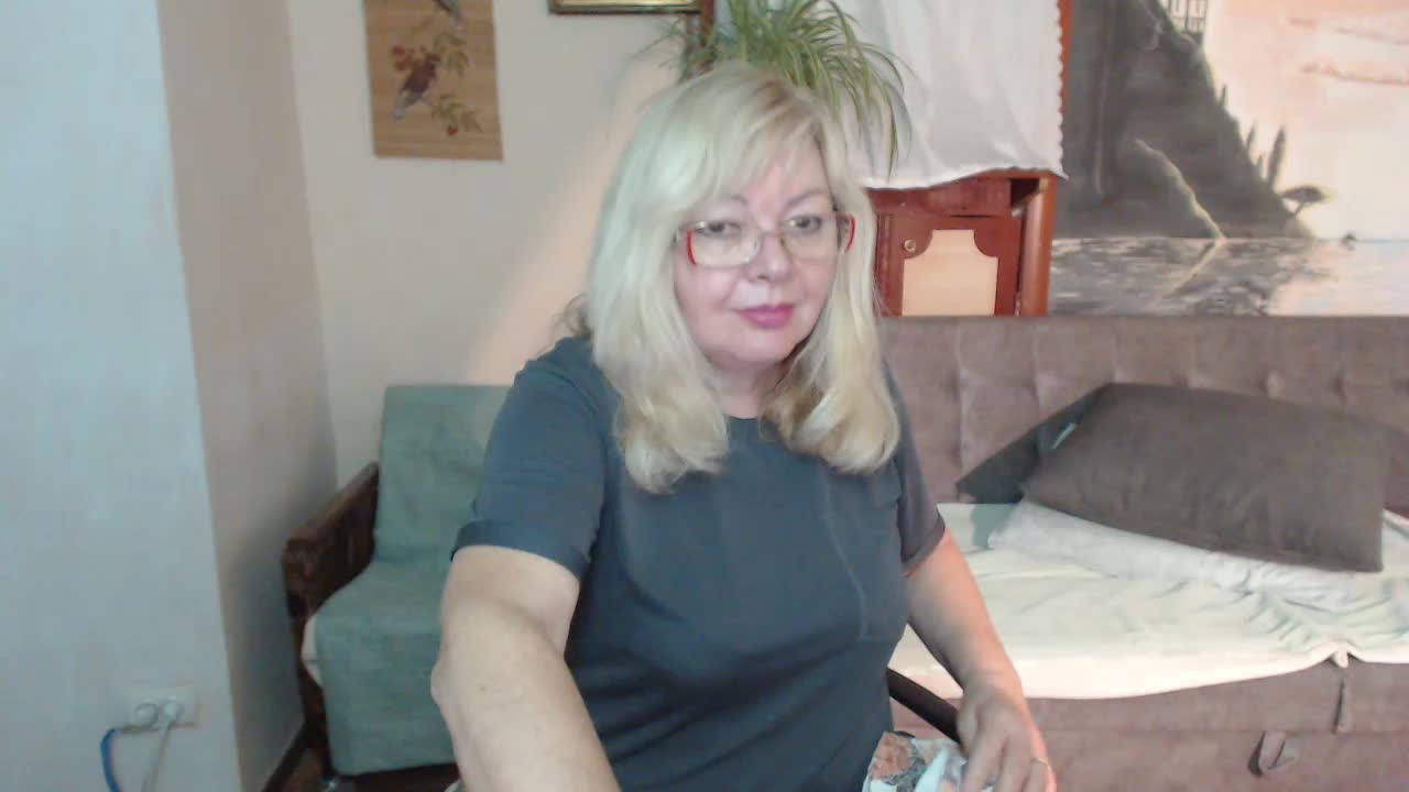 EvelynLoveShy Live Sex December 17, 2025