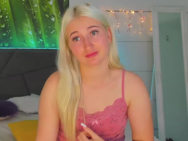 HollyTaillor Live Sex December 14, 2025