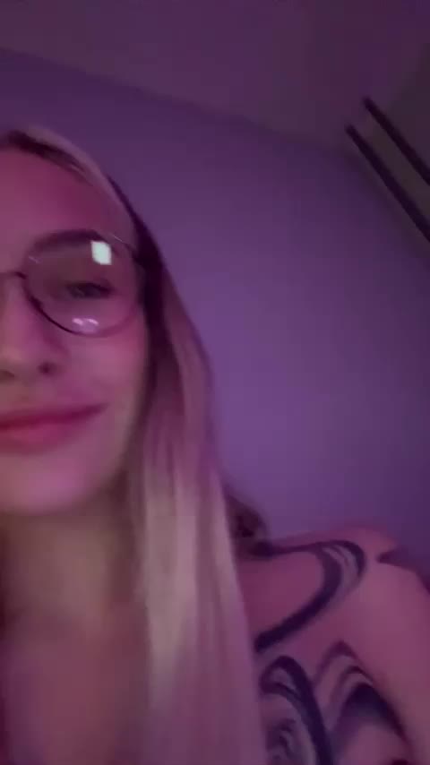 QueenKing Live Sex December 14, 2025