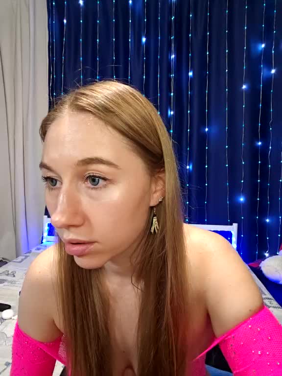 kiskaWEDNESDAY Live Sex December 13, 2025